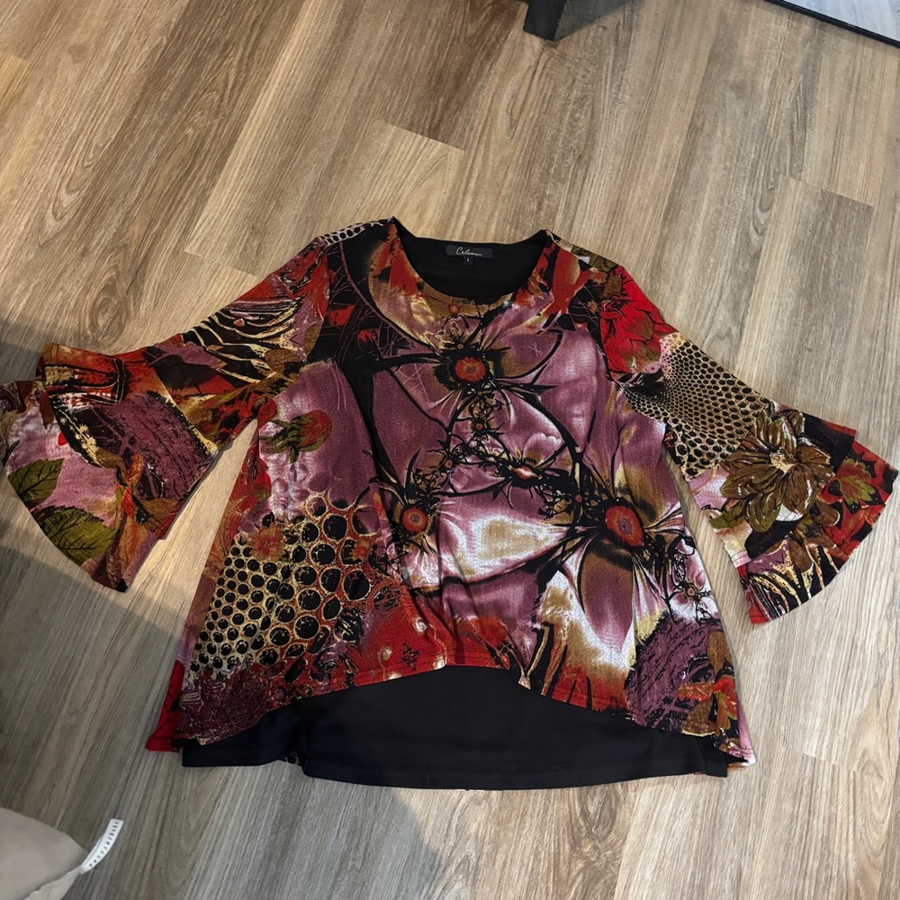 Caleaas LG top ruffled 3/4 sleeves floral whimsygoth ruffles dark fairy artsy